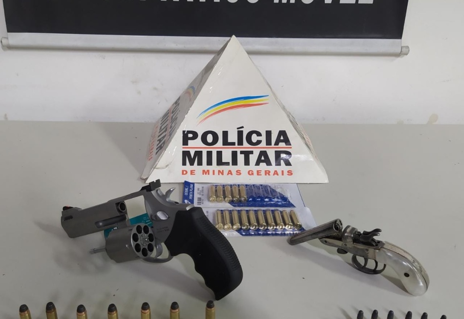 Polícia Militar prende um homem em Nova Serrana acusado de porte ilegal de armas de fogo