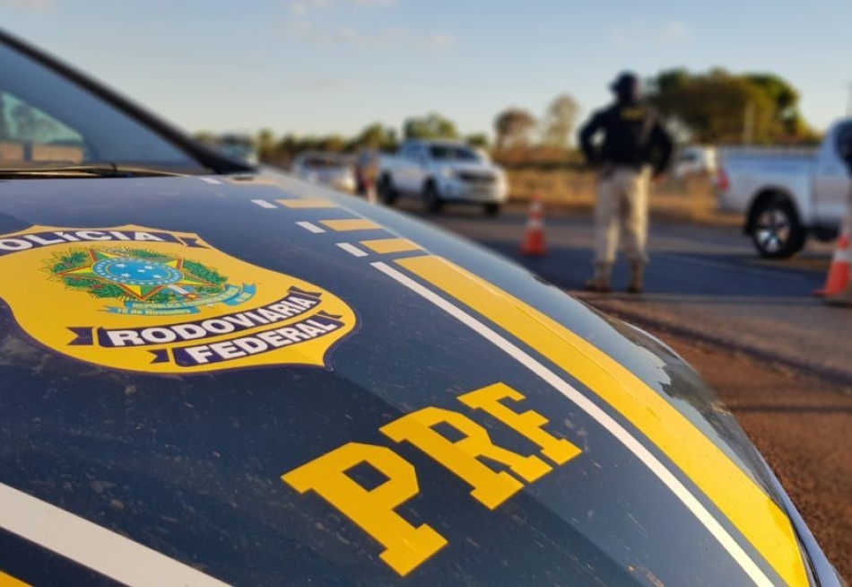 PRF apreendeu cerca de 320 quilos de maconha em Bom Despacho