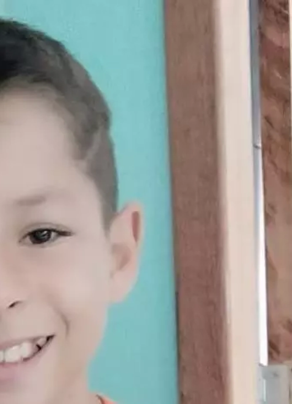 Atingido por bala perdida na noite de ano novo em Marataízes (ES) garoto de 10 anos é sepultado em Divinópolis