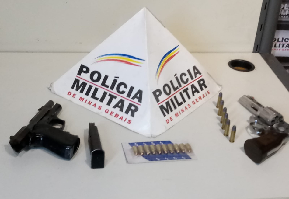 Polícia Militar apreende um revólver calibre. 38 e uma pistola calibre .765 em Divinópolis
