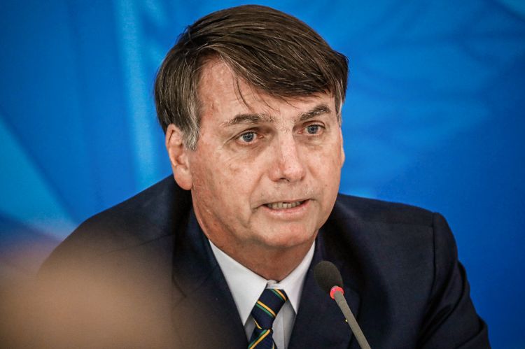 Bolsonaro afirma que auxílio emergencional "não é para sempre"