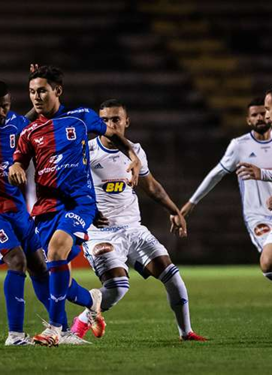 Cruzeiro empata sem gols com o Paraná em seu jogo de despedida na Série B