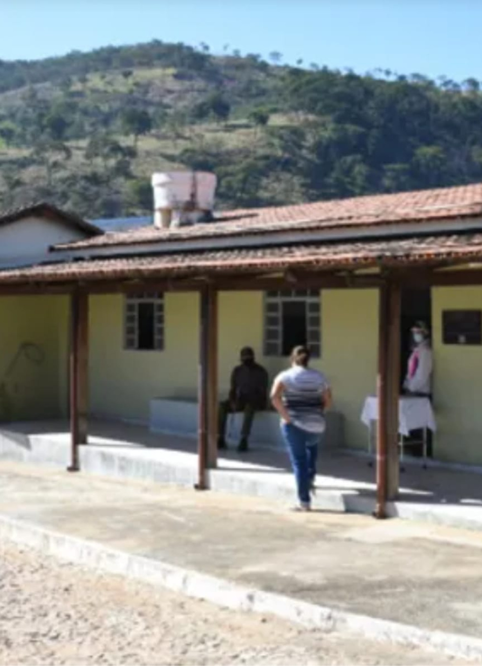 Prejudicada pelas chuvas, comunidade de Meireles pede ajuda da Águas de Pará de Minas e do Ministério Público Estadual