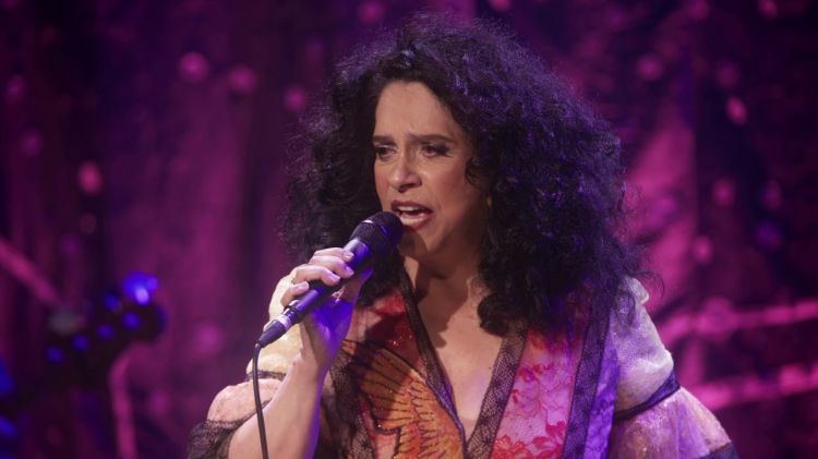 Gal Costa faz 75 anos e comemora data com live