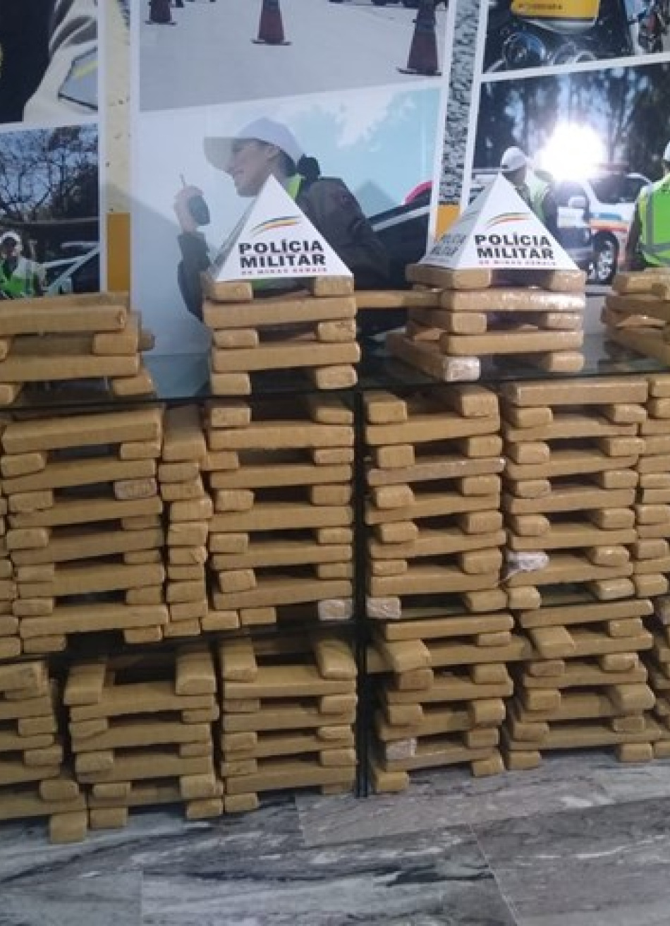 PMR apreende cerca de meia tonelada de maconha em Juatuba