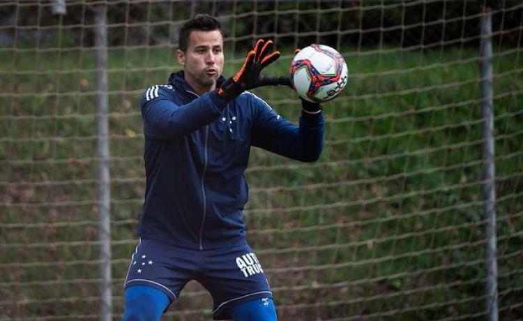 América tem interesse na contratação do goleiro Fábio