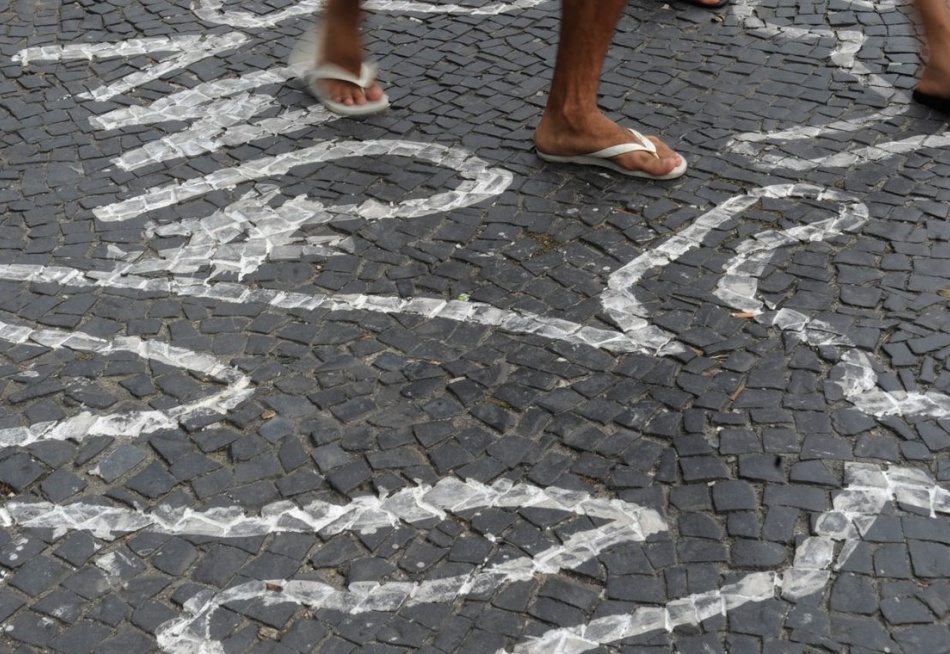 Menor de 16 anos é morto a tiros no bairro Santos Dumont