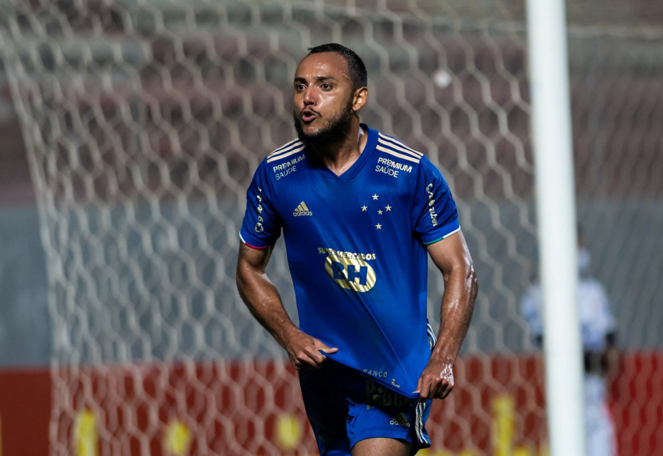 Cruzeiro vence o Coimbra e sobe para o terceiro lugar na tabela de classificação do Campeonato Mineiro