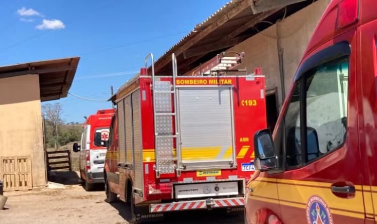 Trabalhador morre soterrado em silo de soja na zona rural de São José da Varginha (MG)