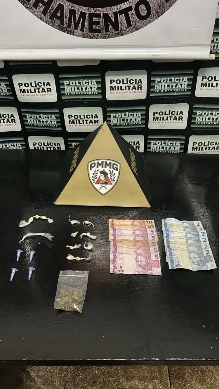 Adolescentes são apreendidos por envolvimento com tráfico de drogas no bairro Cecília Meireles.