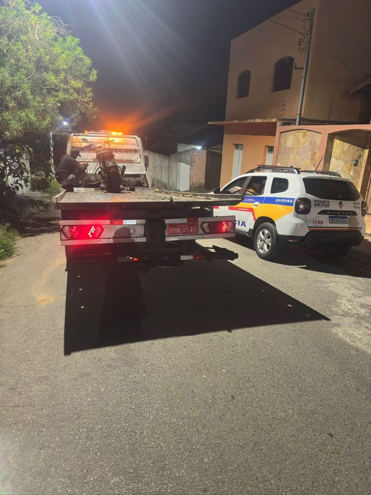 Maravilhas – Polícia Militar apreende motocicleta com escapamento irregular e condutor por direção perigosa