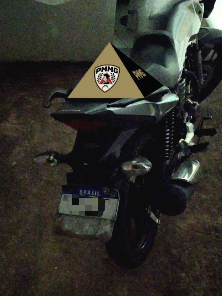 CONCEIÇÃO DO PARÁ/MG – POLÍCIA MILITAR LOCALIZA VEÍCULO FURTADO E APREENDE ADOLESCENTE DURANTE AÇÃO PREVENTIVA