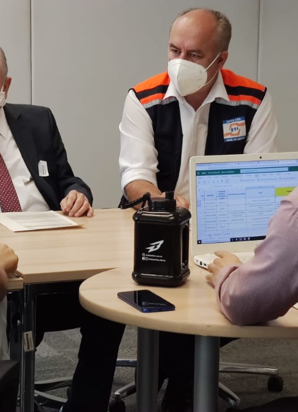 Elias Diniz se reúne com equipe da Secretaria de Estado de Planejamento e Gestão e solicita antecipação de verba da Vale