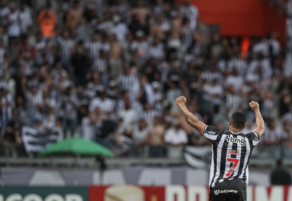 Atlético vence o Ceará e amplia vantagem na liderança do Campeonato Brasileiro