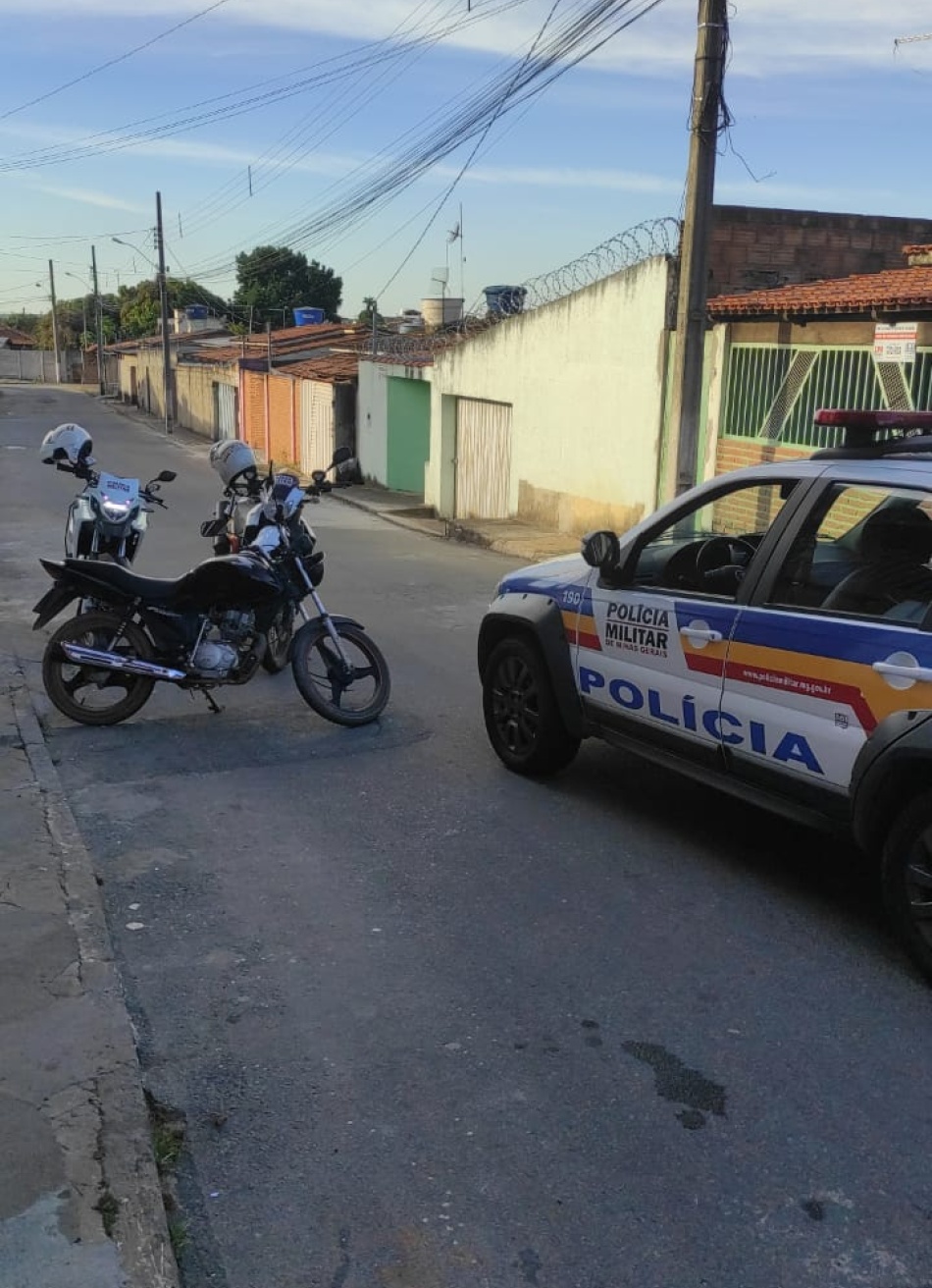 Adolescente é preso em Pará de Minas acusado de ter furtado uma moto