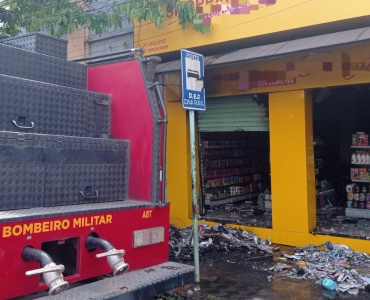 Incêndio em loja de cosméticos no Centro de Divinópolis