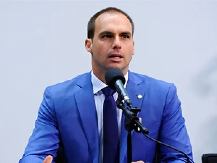 Eduardo Bolsonaro é demitido da Polícia Federal por abandono de cargo