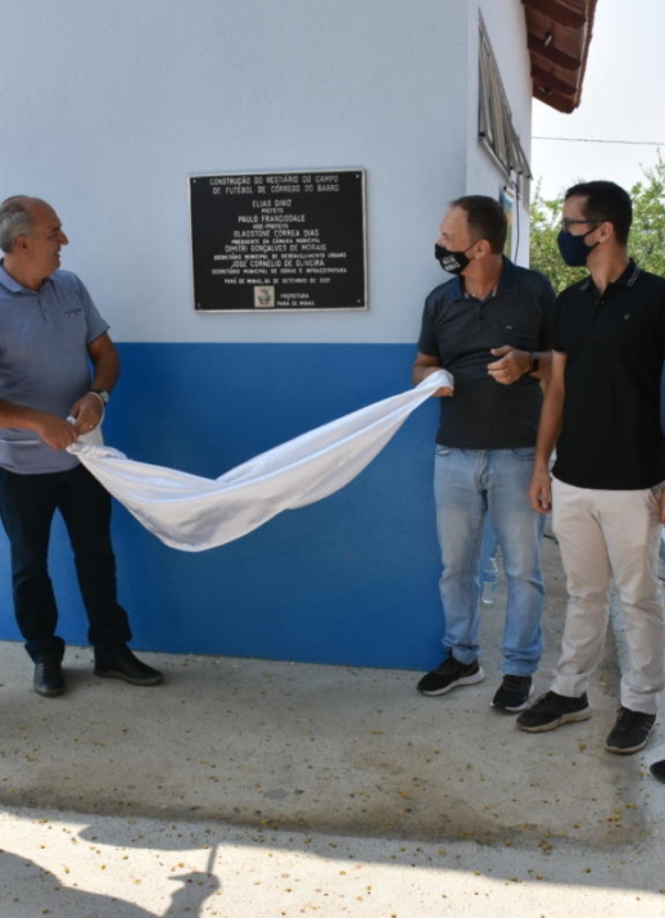 Prefeitura de Pará de Minas inaugurou no último sábado o vestiário do campo de futebol do Distrito de Córrego do Barro