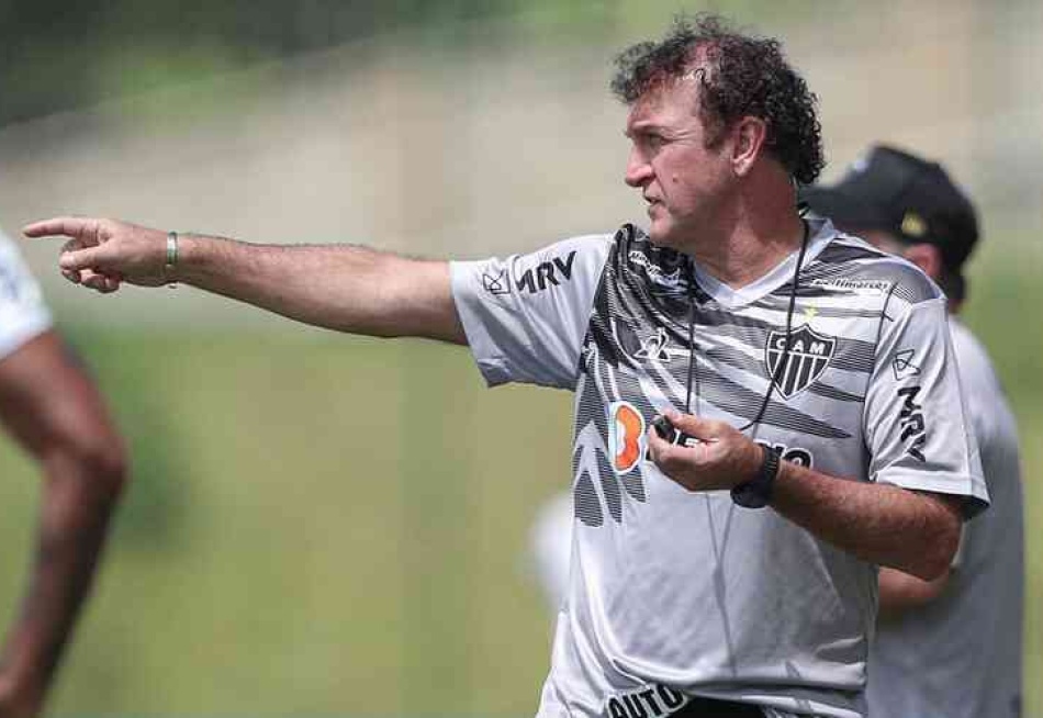 Na reestreia do técnico Cuca, Atlético recebe o Coimbra e tenta manter os 100% de aproveitamento no Campeonato Mineiro