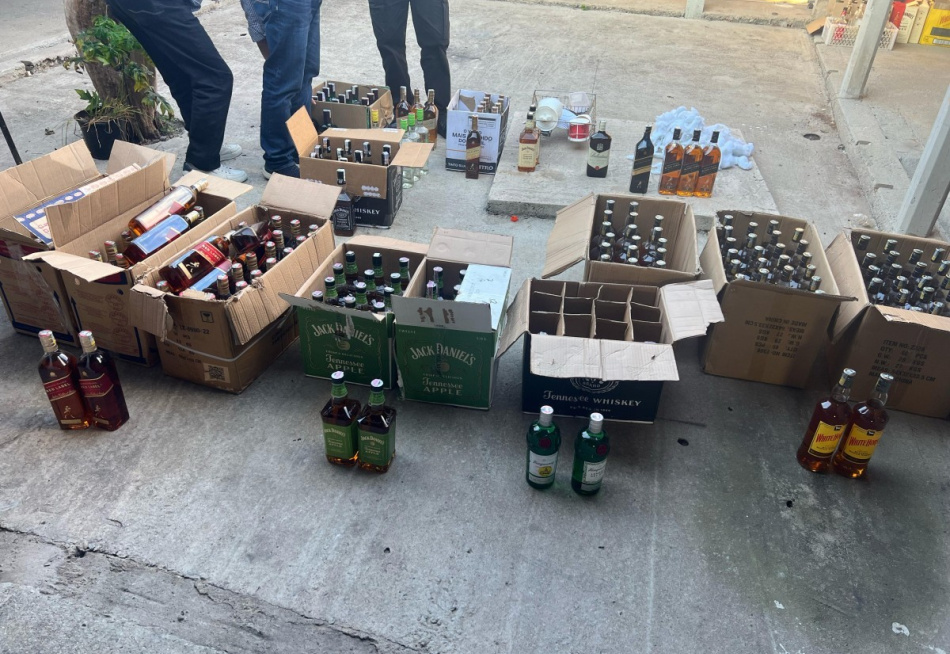 Pará de Minas: Polícia apreende mais de 200 garrafas de bebidas falsificadas no bairro Santos Dumont