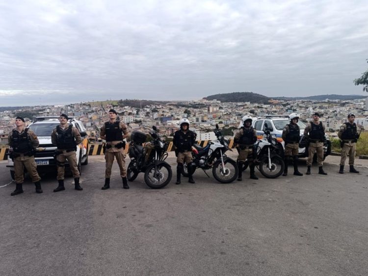 NOVA SERRANA/MG - Operação Cavalo de Aço, intensifica fiscalização em Nova Serrana, Pitangui e Araújos.