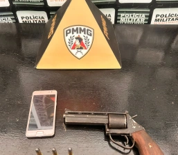 Ação policial resulta em prisão por porte ilegal de arma de fogo no Recanto da Lagoa