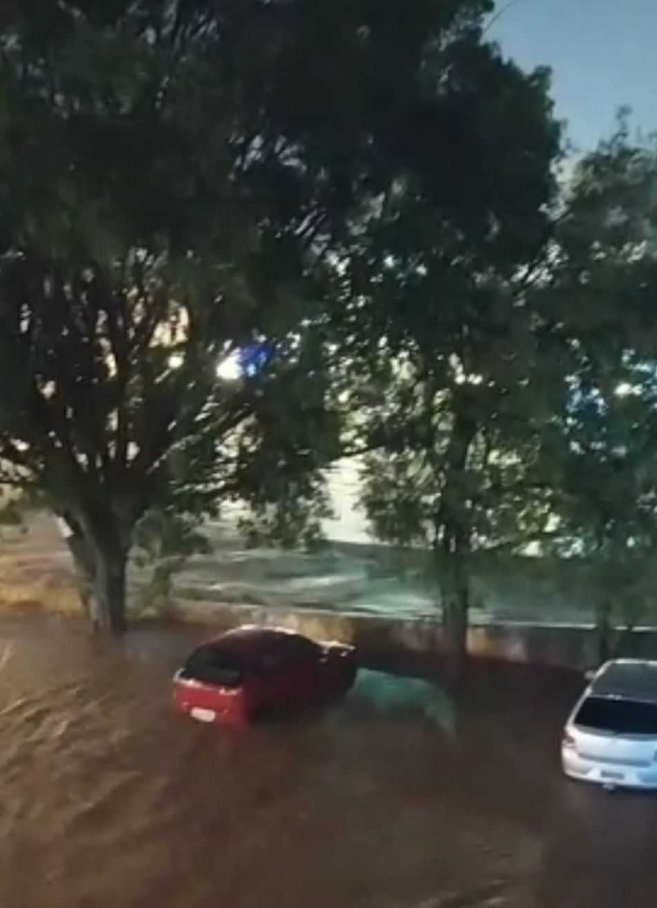 Inmet emitiu alerta de chuvas intensas para 676 municípios mineiros