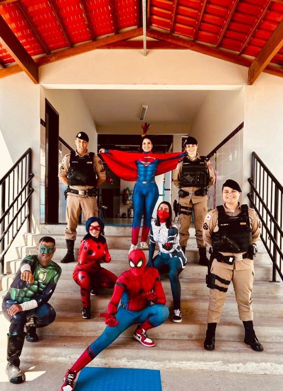 Pará de Minas – 19ª Cia PM Ind realiza ações sociais na Semana da Criança