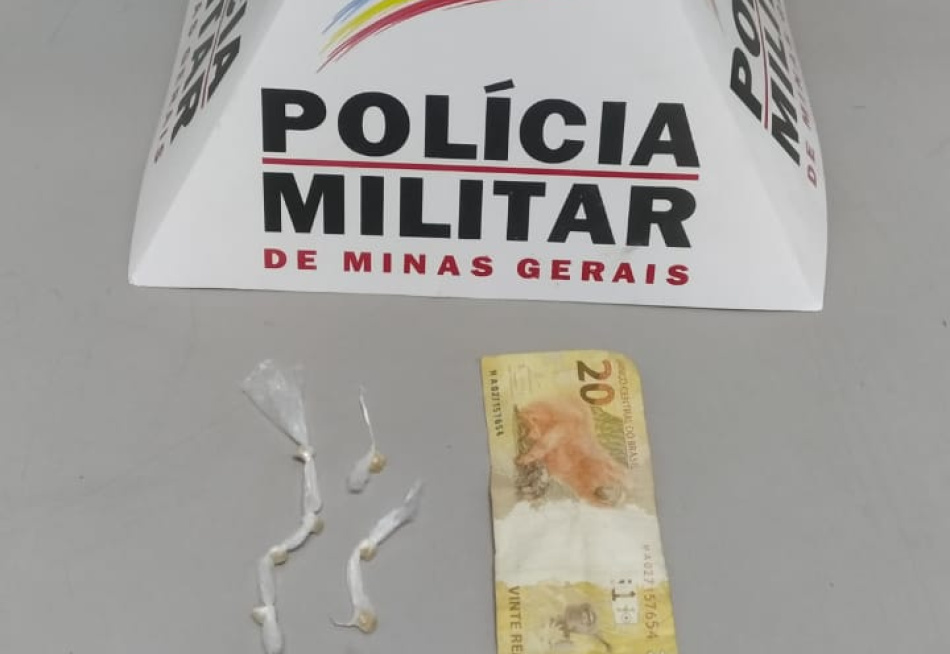 Polícia Militar prende dois adultos e dois menores por tráfico de drogas no bairro Padre Libério