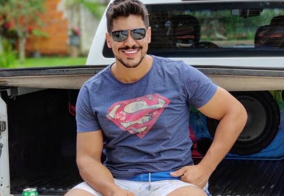 MISTER MINAS GERAIS MORRE APÓS MAL SÚBITO AO JOGAR FUTEBOL.