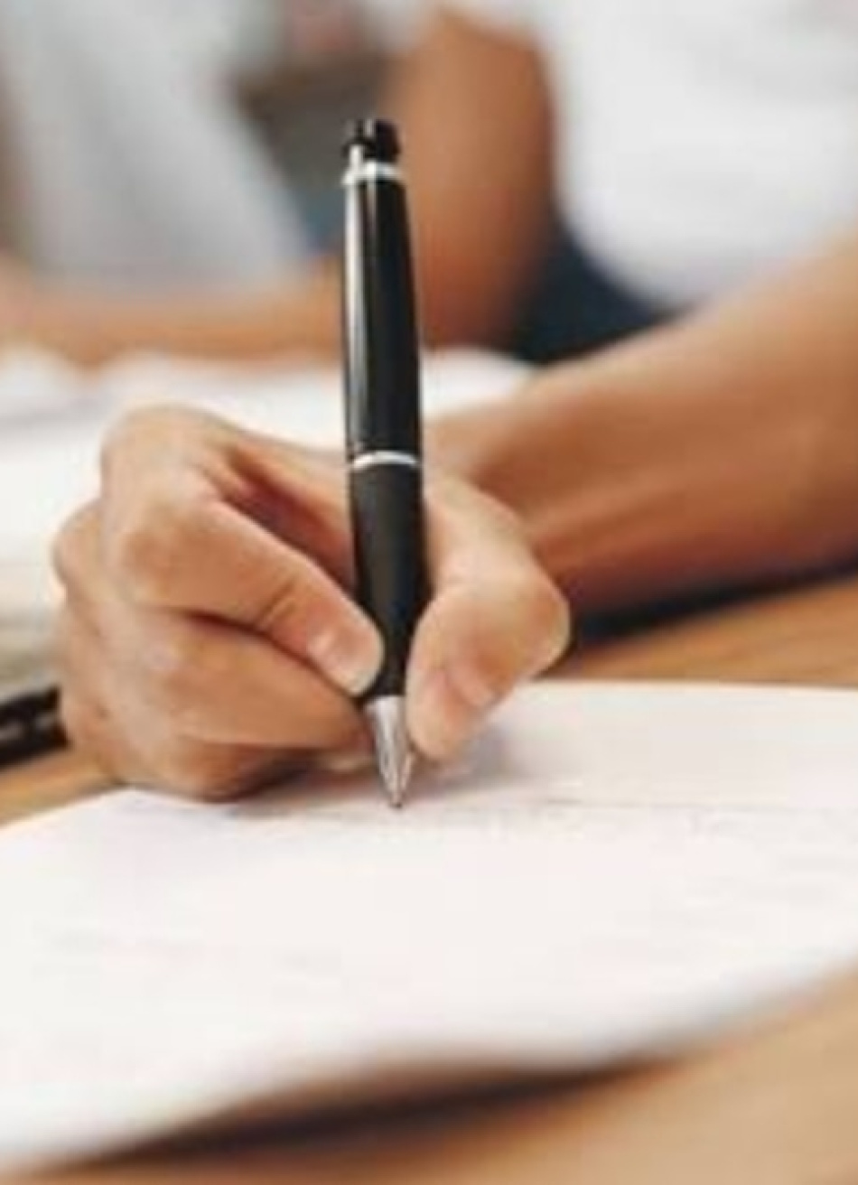 Com g ou j? Como é que se escreve?