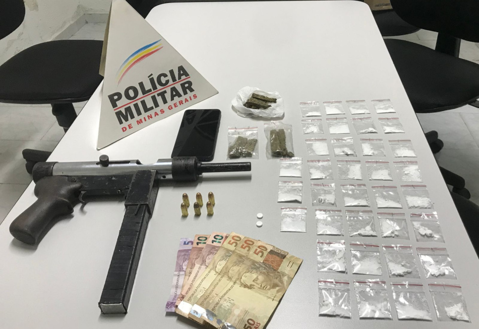 Polícia Militar apreende rapaz com uma submetralhadora de fabricação caseira em Igaratinga