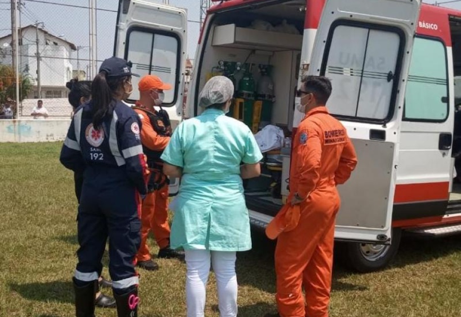 Após acidente com roçadeira em Pitangui, homem fica ferido gravemente e é levado de helicóptero para Hospital João XXIII em Belo Horizonte