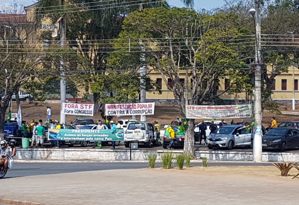 Carreata em Pará de Minas manifesta apoio ao presidente Jair Bolsonaro