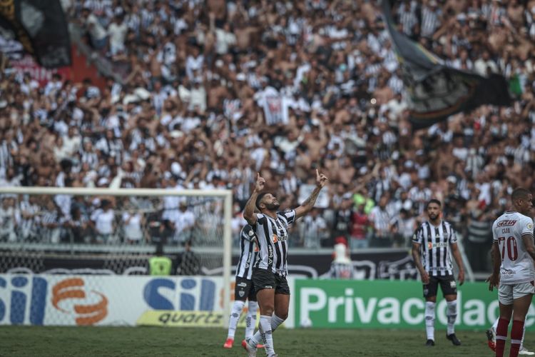 Atlético vence o Flumimense e bicampeonato Brasileiro pode ser garantido nesta terça-feira