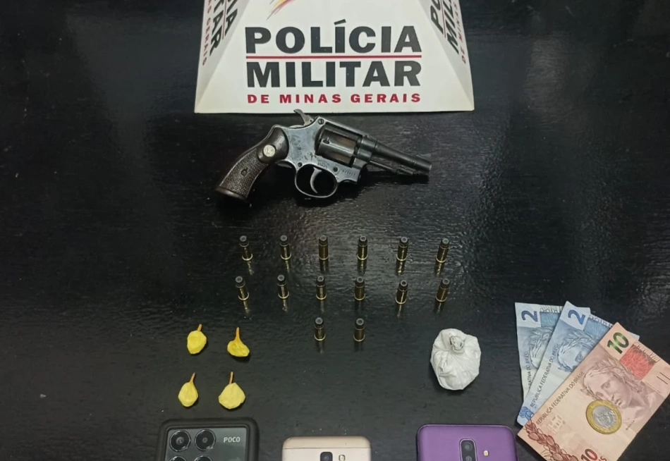 Pará de Minas – Dois homens são presos por suspeita de tráfico de drogas e posse ilegal de arma