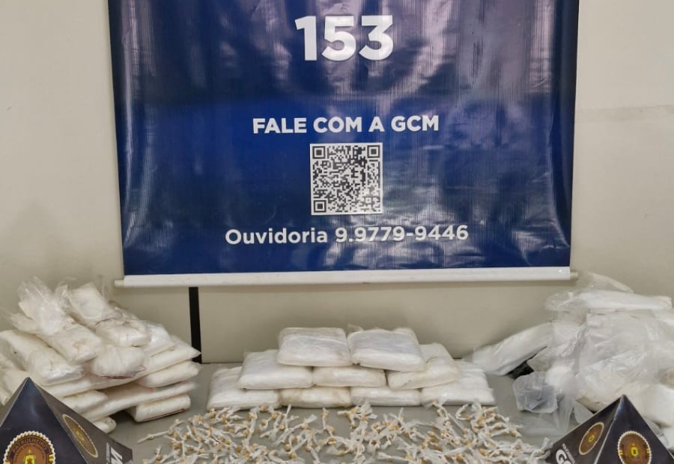 Guarda Civil Municipal apreende mais de mil porções de substância análoga ao crack no Mont Serrat