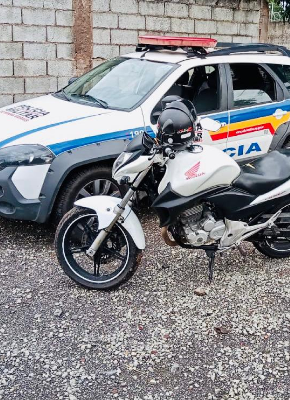 Rapaz é detido pela Polícia Militar em Divinópolis após fugir pulando no rio Itapecerica