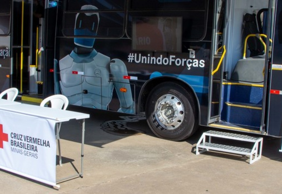 ´Busão da Vacinação` reforça estratégia de imunização em Minas Gerais