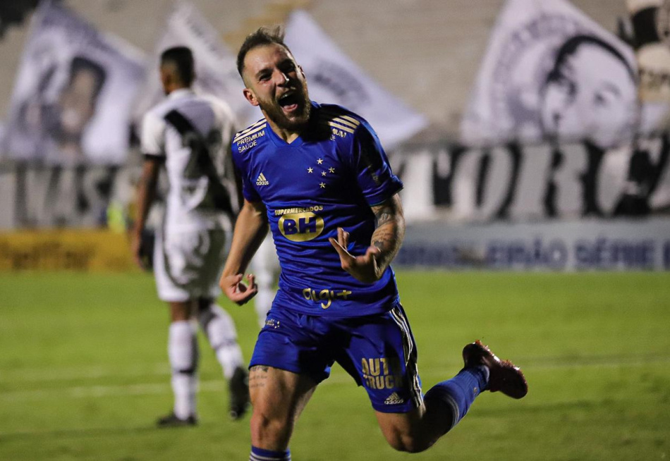 Cruzeiro vence a Ponte Preta e sobe para o 14º lugar na tabela de classificação da Série B
