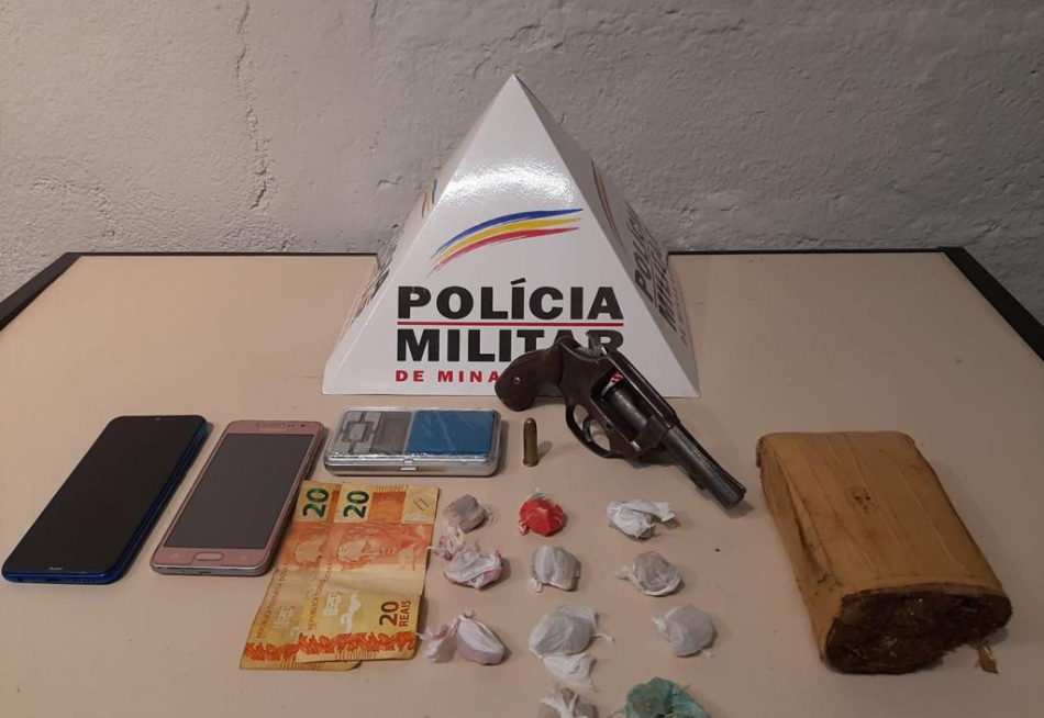 Rapaz de 23 anos é preso em Divinópolis acusado de tráfico de drogas e porte ilegal de arma de fogo