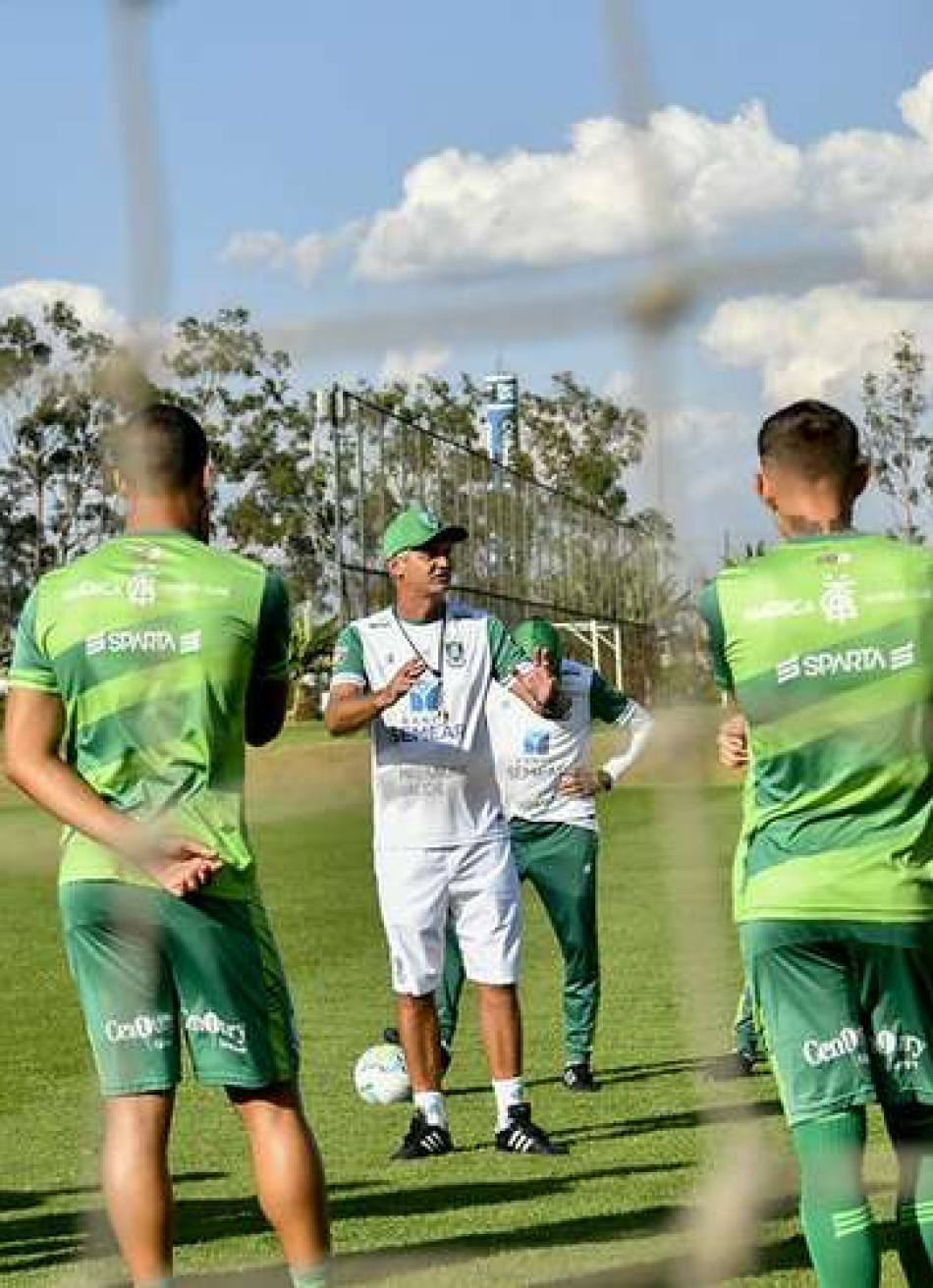 América pega a Chapecoense e pode assumir a liderança da Série B