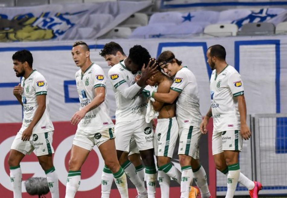 Em situações opostas na tabela, América e Cruzeiro fazem clássico pela 25ª rodada da Série B