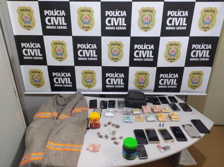 Operação da Polícia Civil em Itatiaiuçu prende trio acusado de participação em um homicídio na região