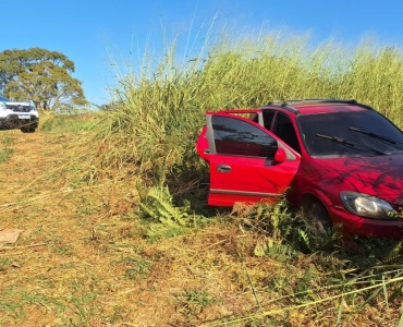 PM recupera veiculo com sinalização de roubo e prende suspeitos de receptação na rodovia BR-352.