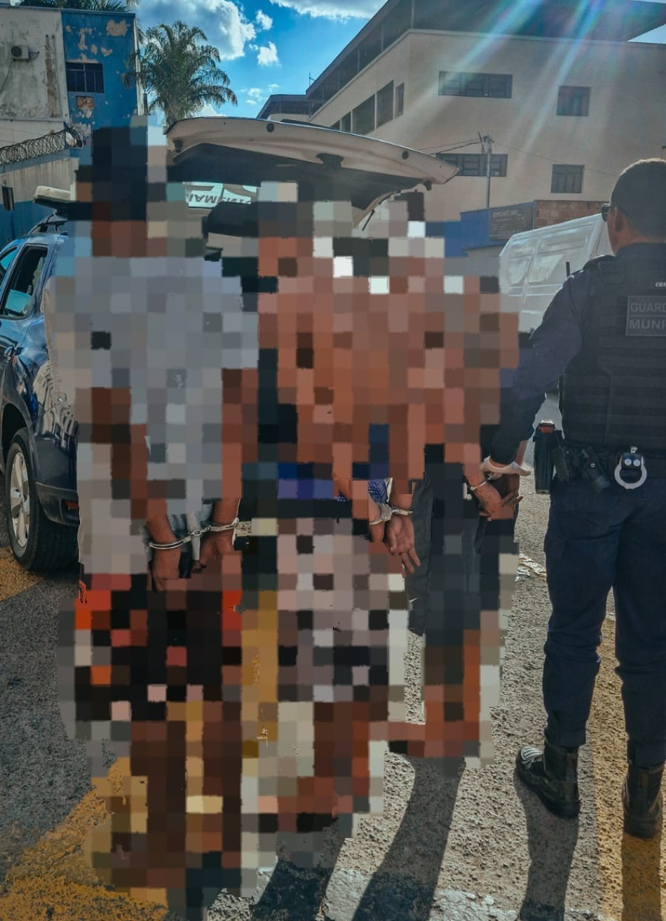 AÇÃO RÁPIDA DA GCM APÓS DISPAROS EM VIATURA TERMINA COM 4 PRESOS E APREENSÃO DE GRANDE QUANTIDADE DE ENTORPECENTES.