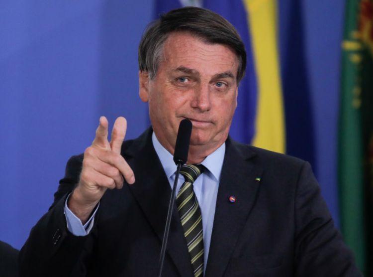 Bolsonaro afirma que o Brasil está "quebrado" e que ele não consegue "fazer nada"