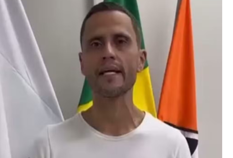 Prefeito de Divinópolis recomenda suplemento sem registro na Anvisa; deputada solicita apuração do Ministério Público