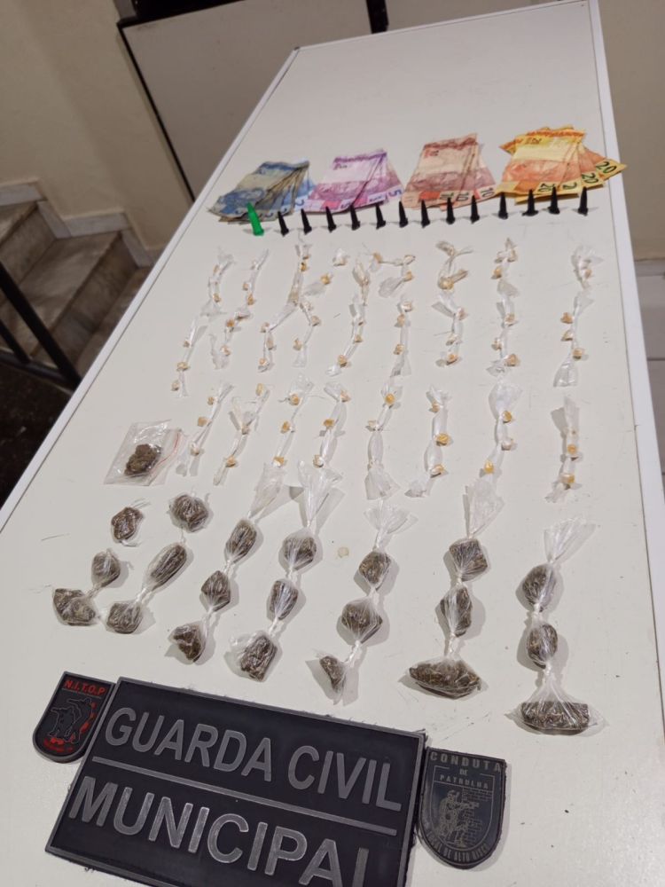 Guarda Civil Municipal de Nova Serrana apreende entorpecentes e detém suspeitos no Bairro Laranjeiras