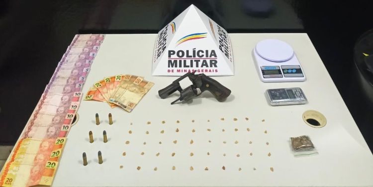 Pará de Minas – PM prende indivíduos por Tráfico de Drogas e posse ilegal de arma de fogo